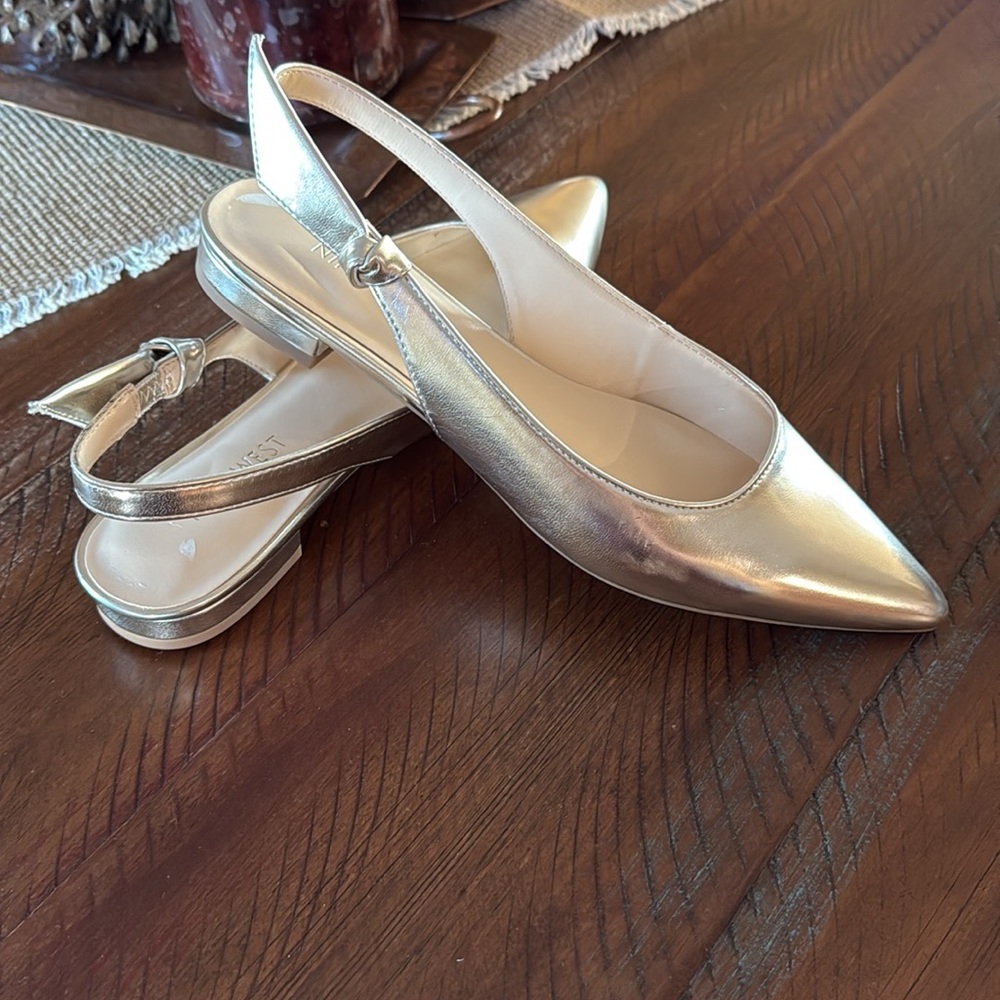 Nine West Gold Women's Shoes - Picture 2 of 4